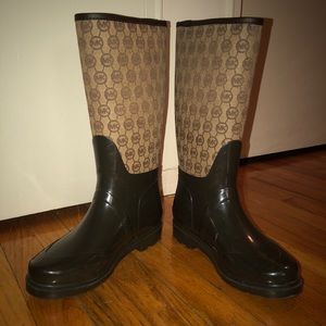 Rain boots